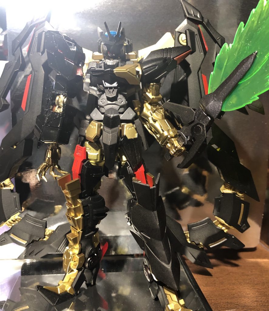 第2形態。(威圧、雰囲気重視)
背部ユニットは天ミナに準じる
大型ビームソードはビーム量を自在に変化できる。