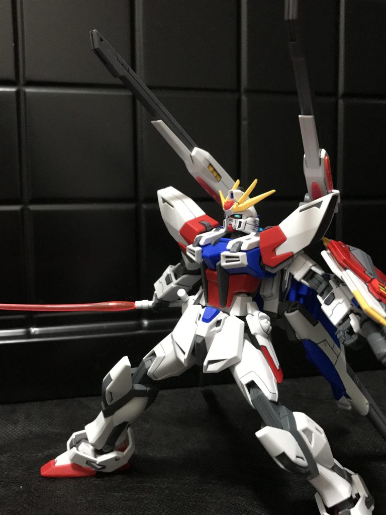 スタービームキャノンは肩越しに展開できるようにしてます。これにより