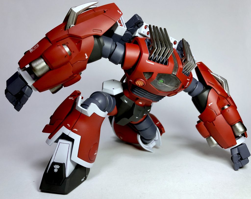 必殺技はアメイジングアームウェポンアームを切り離して全弾ブチ込んで炎を纏ったキックをブチかます「マイテイゾゴックキック」です。