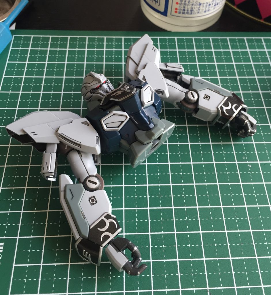 エングレービングはメタルブラック塗装してからシルバーで筆塗りしましたw