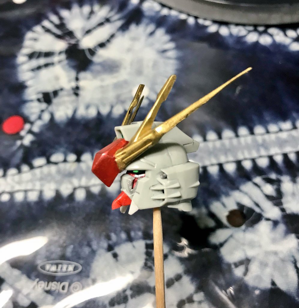 頭はHi-νガンダムのアンテナを使用
あご伸ばしました