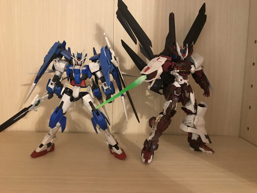 実際この二機を並べたいから作ったので満足してます。あのボロボロになりながら全力で戦う姿はやはりいいですね(^ー^* )ﾌﾌ♪