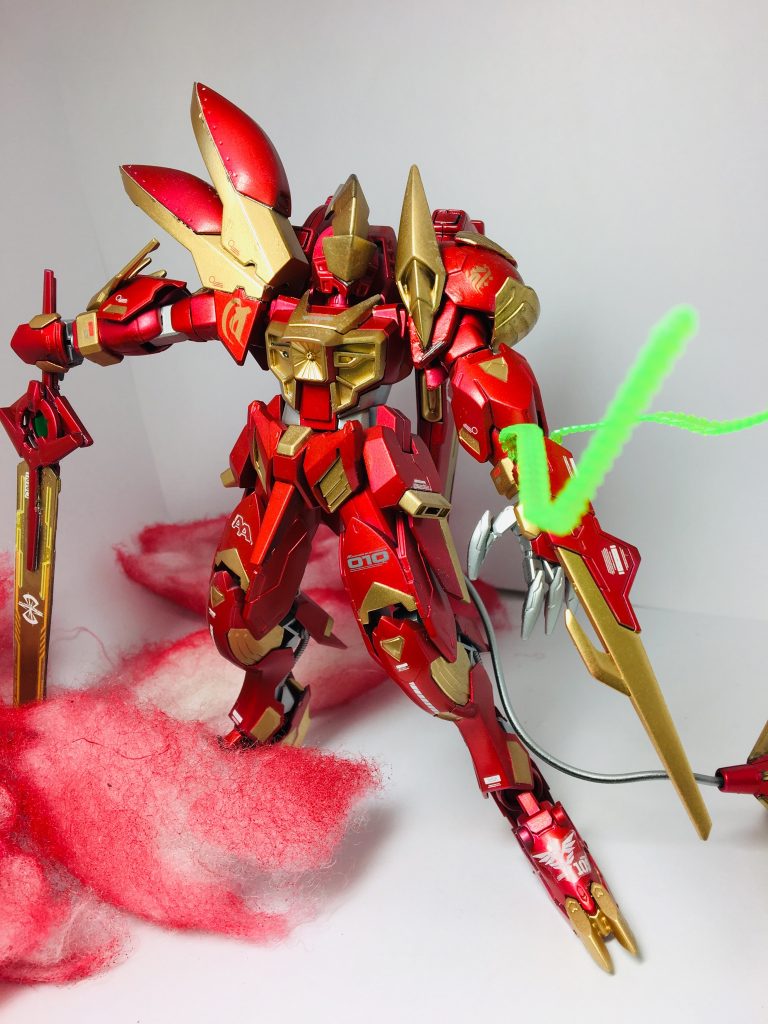 左手から出ているのはビームワイヤーです。