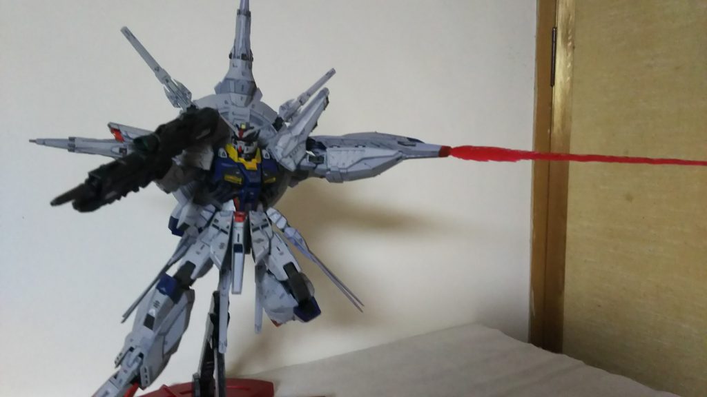 サーベルを構えた状態