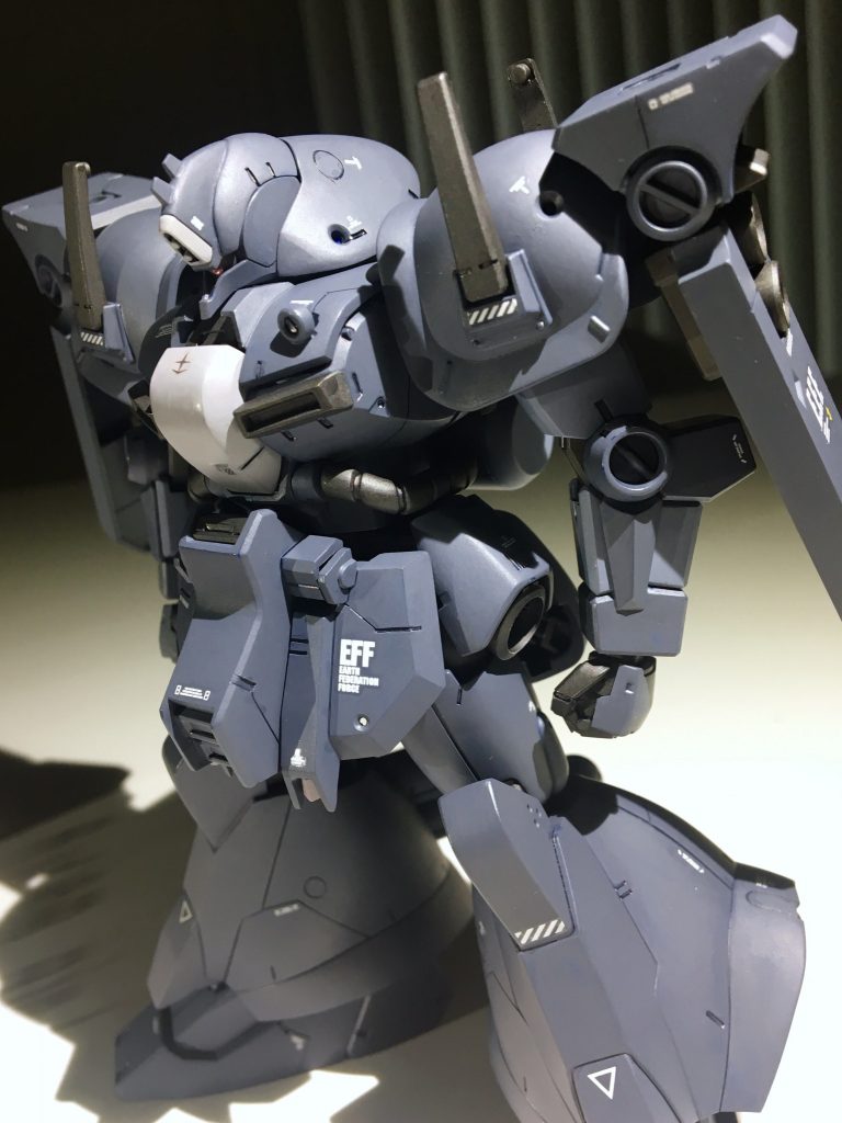 胸上装甲は開口してアゴ引き。強引w