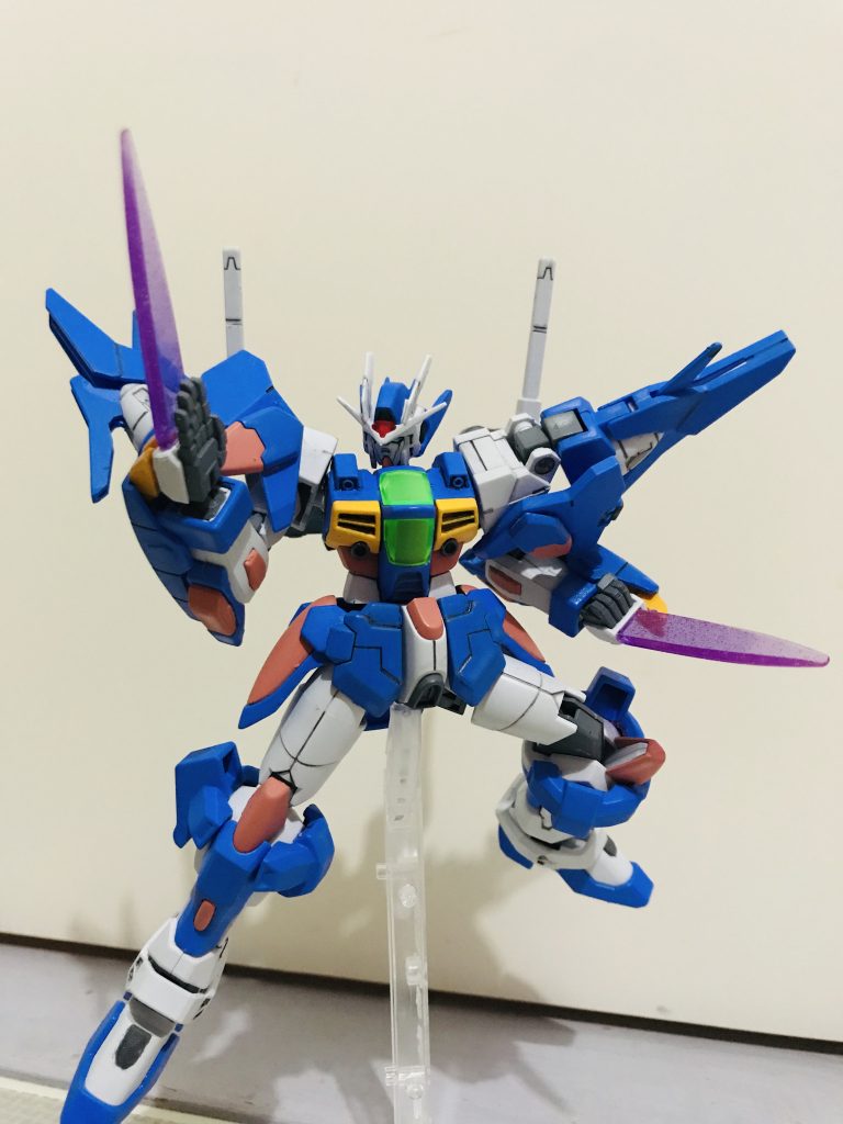 手はビルドバーニングの物なのでディナイアルのエフェクトパーツを利用でき、ゼロ距離用の武装として採用してみました。