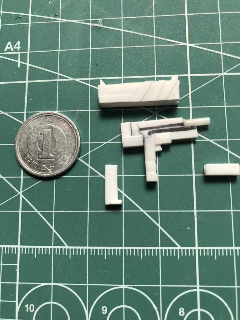 ハンドガンですね!かなり分解できます!