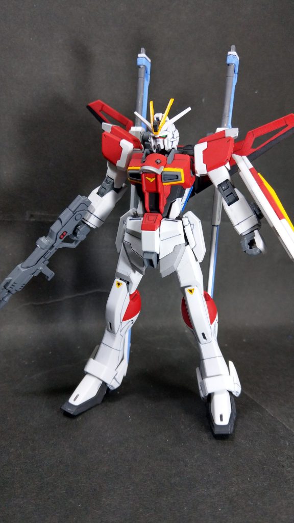 前
基本的な工作はフォースと同様です
使用した塗料は
白:MSホワイト(スプレー)
赤:モンザレッド(スプレー)
黒:GXウィノーブラック(筆塗り)
銀:シルバー(スプレー)
黄色:ガンダムイエロー(マーカー)
水色:MSライトブルー+GXクールホワイト(筆塗り)
グレー:ガンダムグレー(マーカー)
仕上げ:プレミアムトップコートつや消し