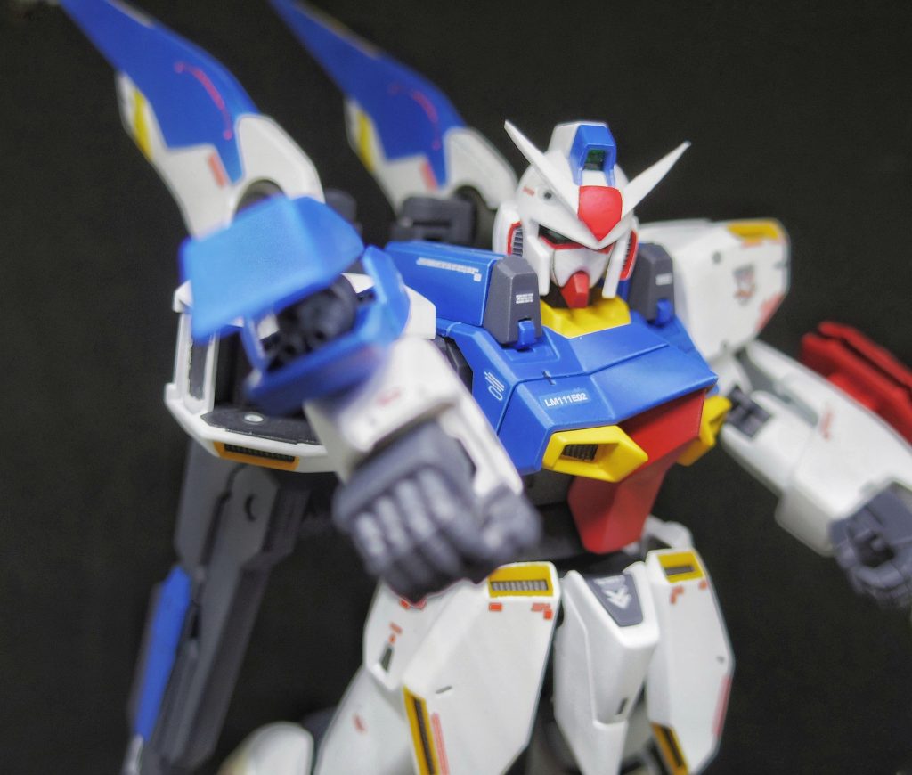 ビームガトリングは、右腕のみ装備。