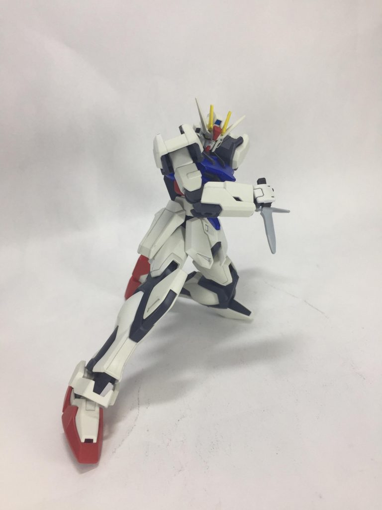 旧HGでは出来なかった膝立ちも余裕♪