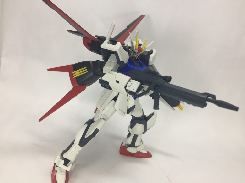 パックが大きいけどしっかり自立ポーズ取れます