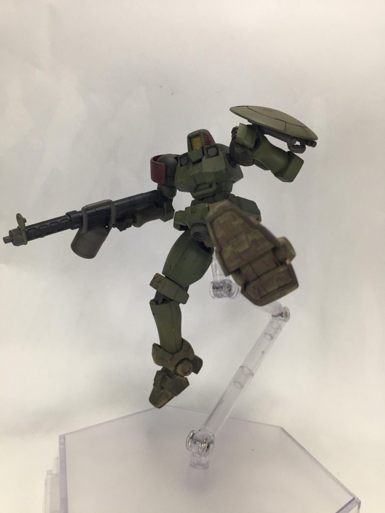 足裏もきっちり汚してるよアピールキック！