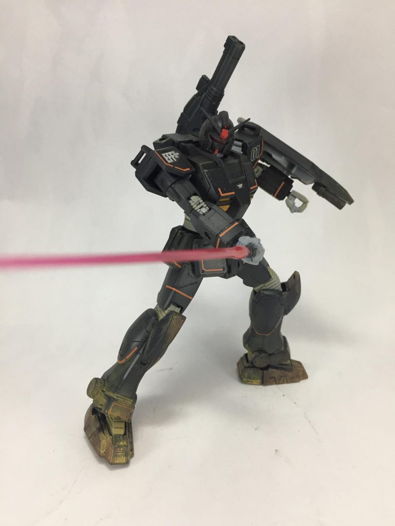 何故かザクがビームサーベル装備してましたね