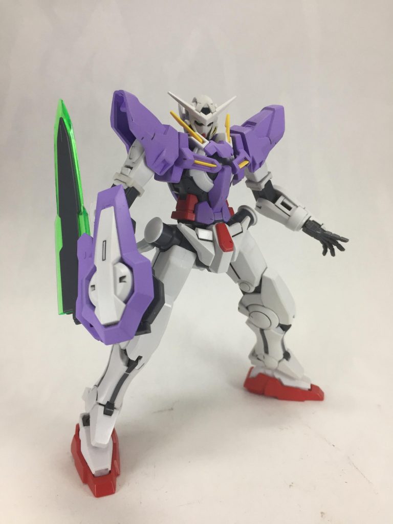 1期キットのエクシアベースなので可動や分割は残念ですが造形はやっぱり素晴らしいですね