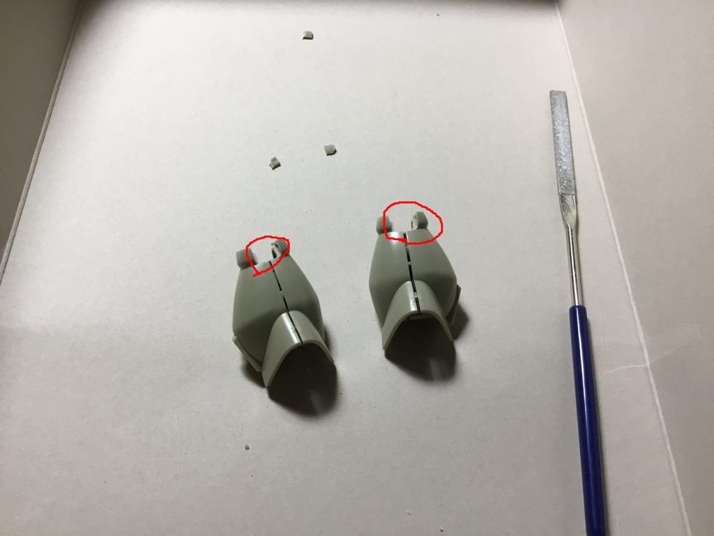 脚はA2のものを仕様し赤〇のところを削り可動範囲を拡大しました