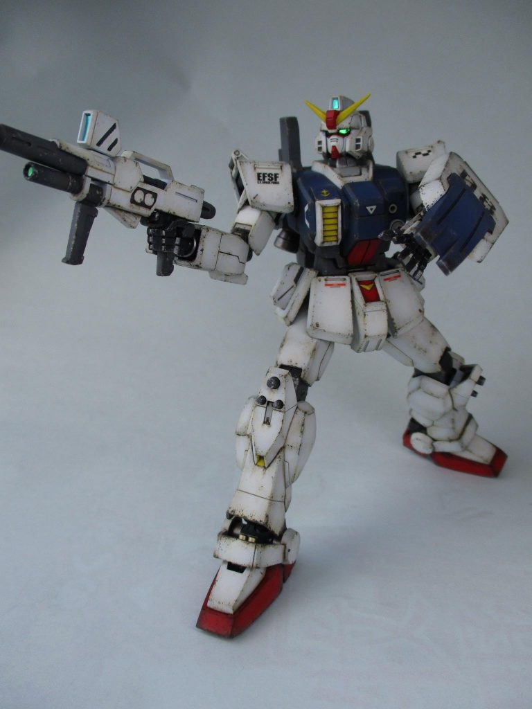 ビームライフル構え。