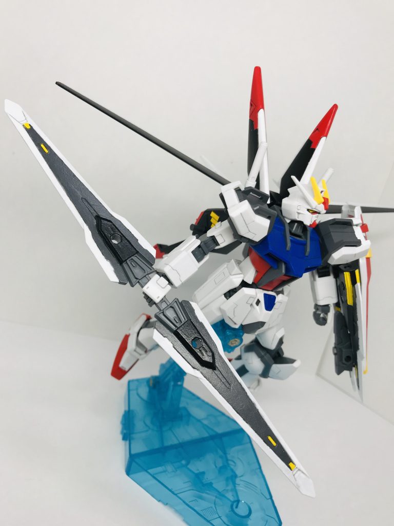 アクションショット その3
バックパックのバインダーソード装備状態。
塗りムラには目を瞑って下さい・・・