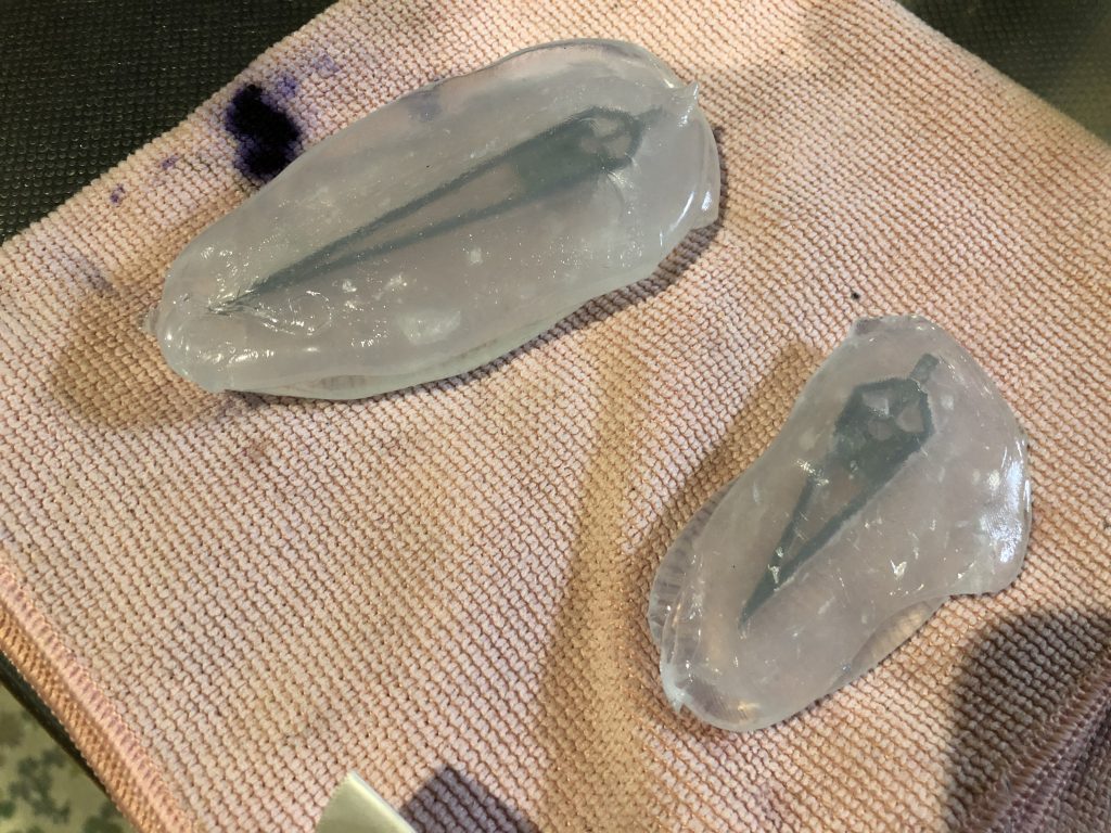 GNソードの刃部分はそれぞれおゆまるで型取りした後、UVレジンを使って生成しました。

GNソードPlus