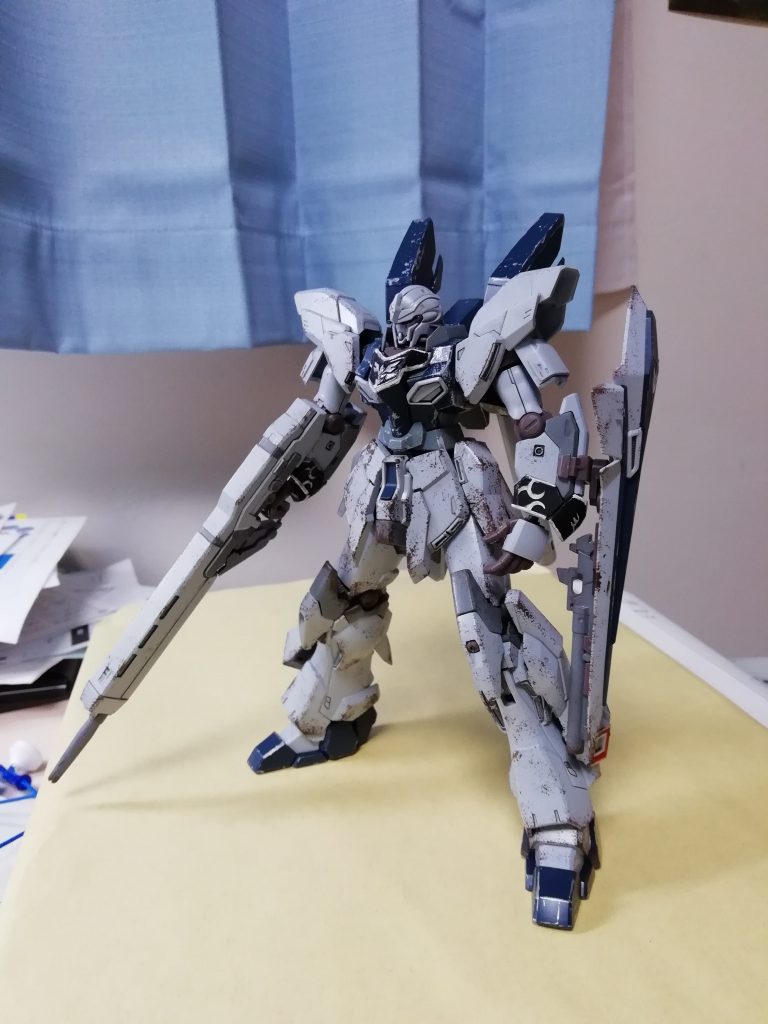 見えにくいですがビームライフルやシールド裏のグレネードは銃身の焼けを再現してます