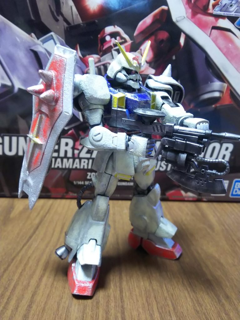 スパイクを尖らせたら怪我した事があるので、尖らせない派です。