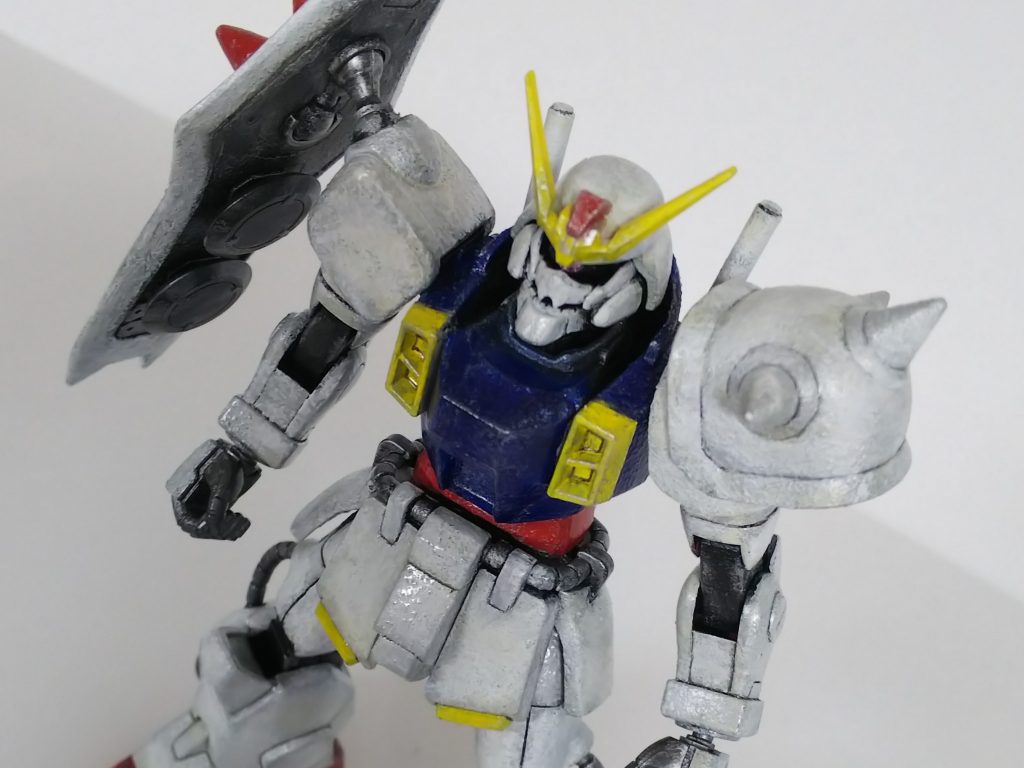 アンテナはGAT-X105ストライクを模倣