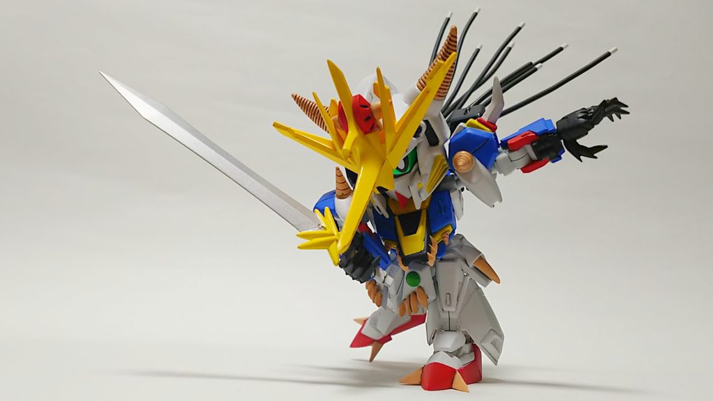 爆王剣は某社のウェポンセットとニコイチ。
こちらの冷却コードはアクション用で風にたなびくようなデザインで頭部に接続してます。