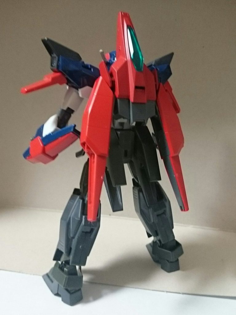 武装
・アームドブースター
トライオン3が装備していた物と同じ物だが、本体とワイヤーで繋がれているという違いがある。
・ビームサーベル
腕から展開するビームの刃。
トライオン3のウイングカッターの後継武装でもある。
・トライミサイル
脚部から放つ誘導機能付きのミサイル。
・ヒートダガー
腰部に二本射した予備用の小型ナイフ。
刀身をヒートさせて相手を切り裂く。
・ライトニンググレア
胸から放つ破壊光線。
ライガーグレアの後継武装であり、トライオンΣの必殺武器でもある。