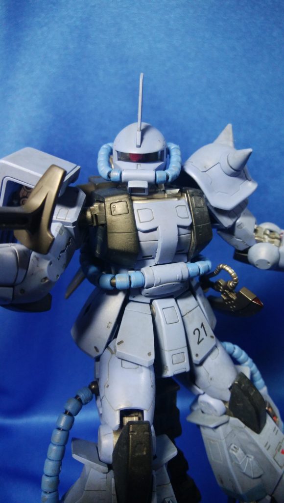 肝心のミラークロームは、各部バーニアとモノアイ・マシンガンのセンサー部分に裏から吹いてます(表明は蛍光ピンクで塗装しました)
これで昨年夏からチマチマ続けてる『アイツ』の製作再開です!
そちらも完全したら投稿させて頂きます♪
最後まで閲覧ありがとうございましたm(_ _)m