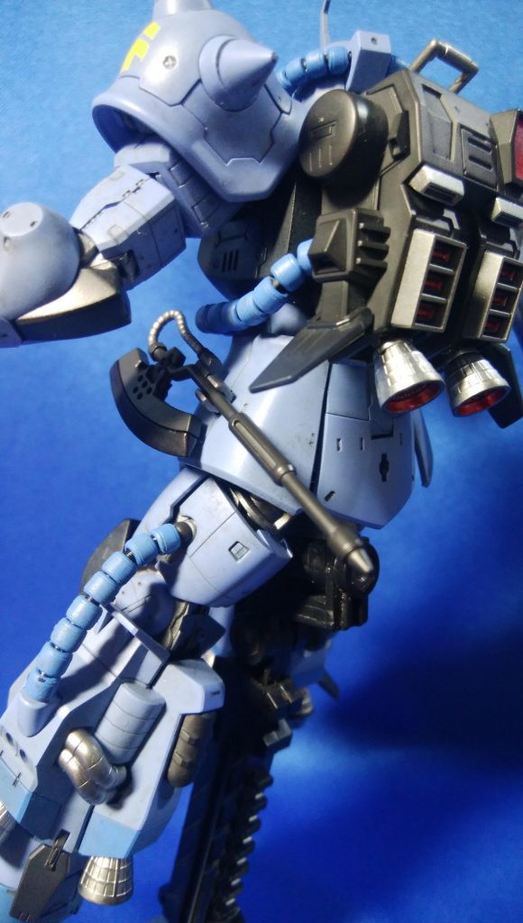 マシンガン・ヒートホーク・バックパックはモデルガン用塗料を使ってますが、写真では質感が伝わらないのが残念...
フレーム等のグレー部分もモデルガン用を使ってます。