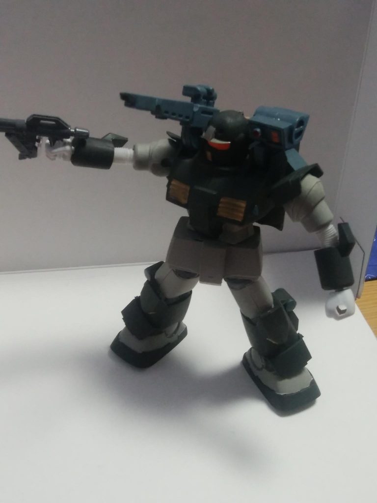 手持ち武装が無かったのでジャングルパーツでグレネードランチャー的なものを作りました。