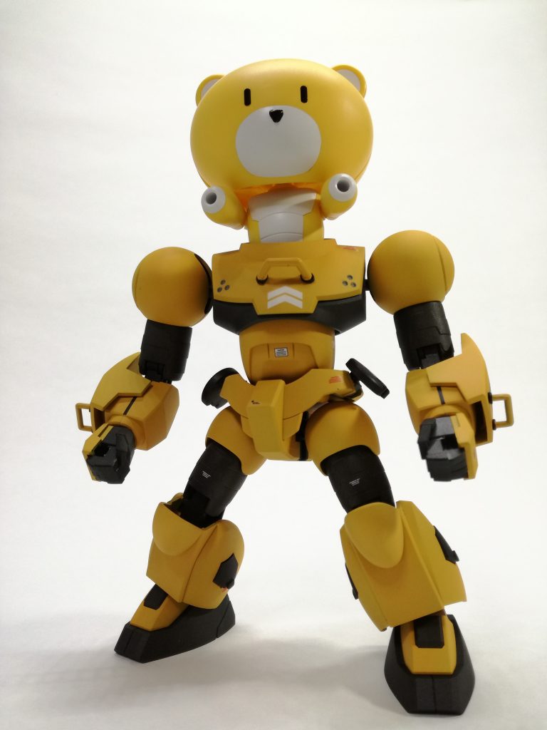 ハイモック頭部を外して搭乗。このために胸部はくり抜いて少し空洞をつくっています。