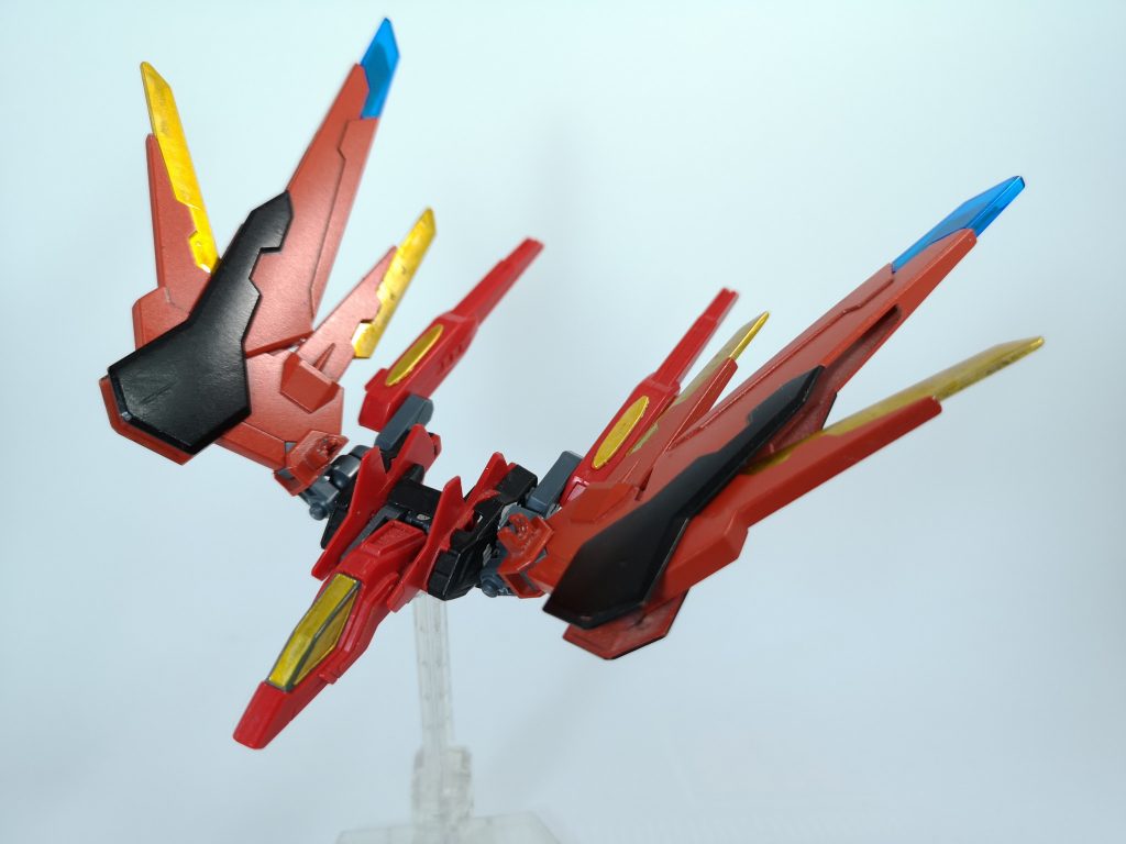 ディザイアストライカー
ユニバースブースターを素体としたディザイア専用支援メカ
ディザイアと合体し、ある特殊機能を発動させることが可能