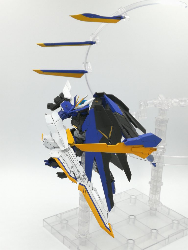 ソードドラグーン展開の接近戦。