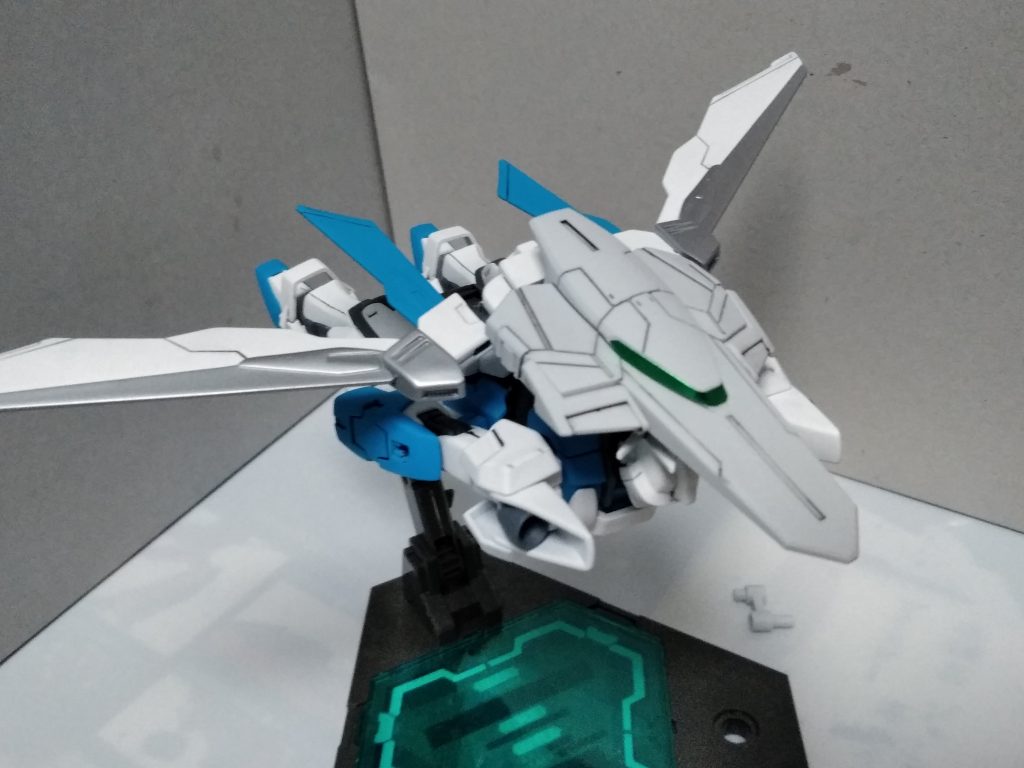 最後に、無理矢理ではありますがバードモードに変形も可能です。