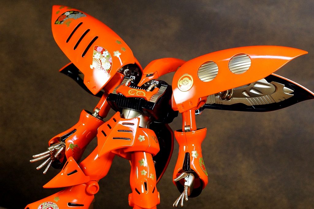 全身ツヤありにしてますが、一応漆器風ということで、そこまで磨きこんでません。まぁ、正直十分かと。