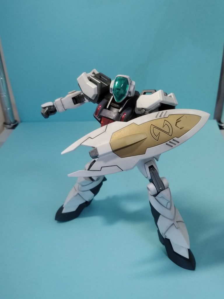 作成中のトラブルで誤って、手持ちのライフルとストライカーパックを潰して大破させたので盾のみしか装備できず………