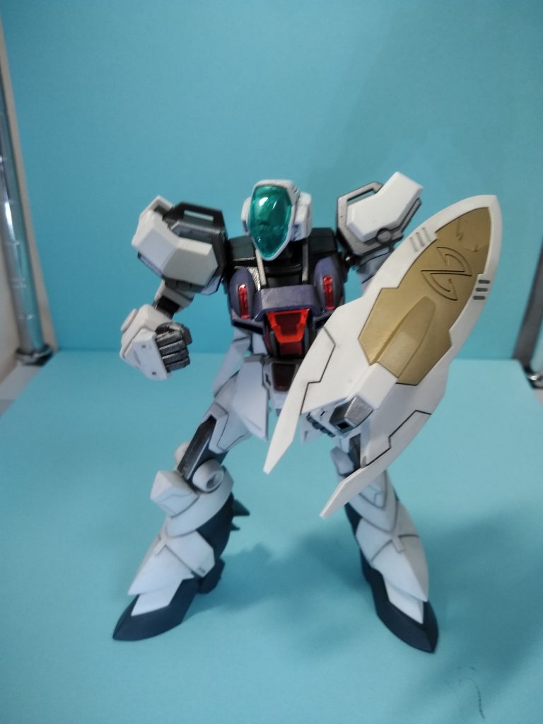 今回は付いていませんが、肩と胸はストライクなので各種ストライカーパックも装備可能です。