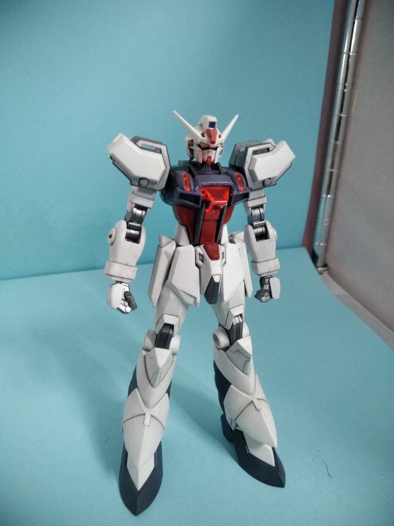 当初の予定に近い形。
劇中で破損した手脚のみの改造の予定でしたが………