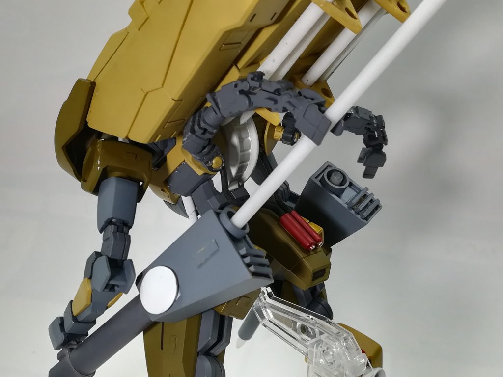 サブアーム付きで一人で交換できます