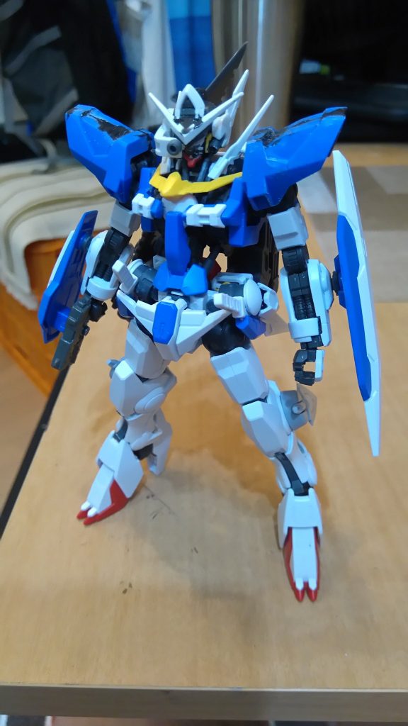 チェーンソー持たされる前のきれいなエクシア状態