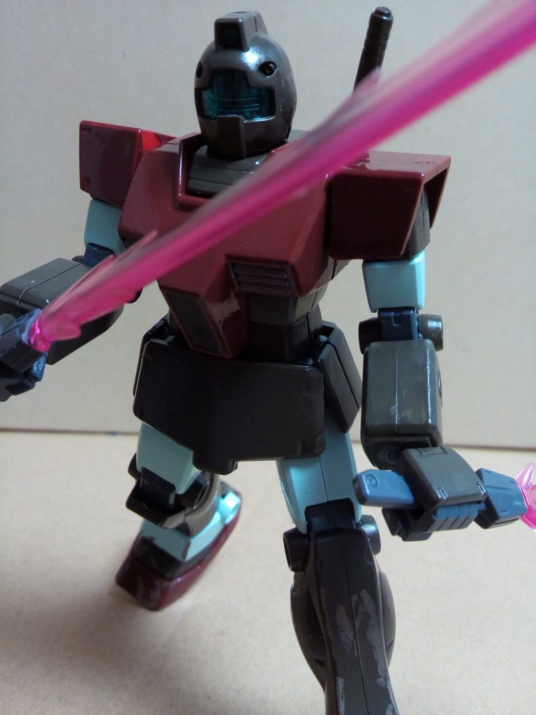 格闘戦用ジムをイメージして製作してみました。
フルアーマーガンダム風のカラーリングにし力強い見た目です。