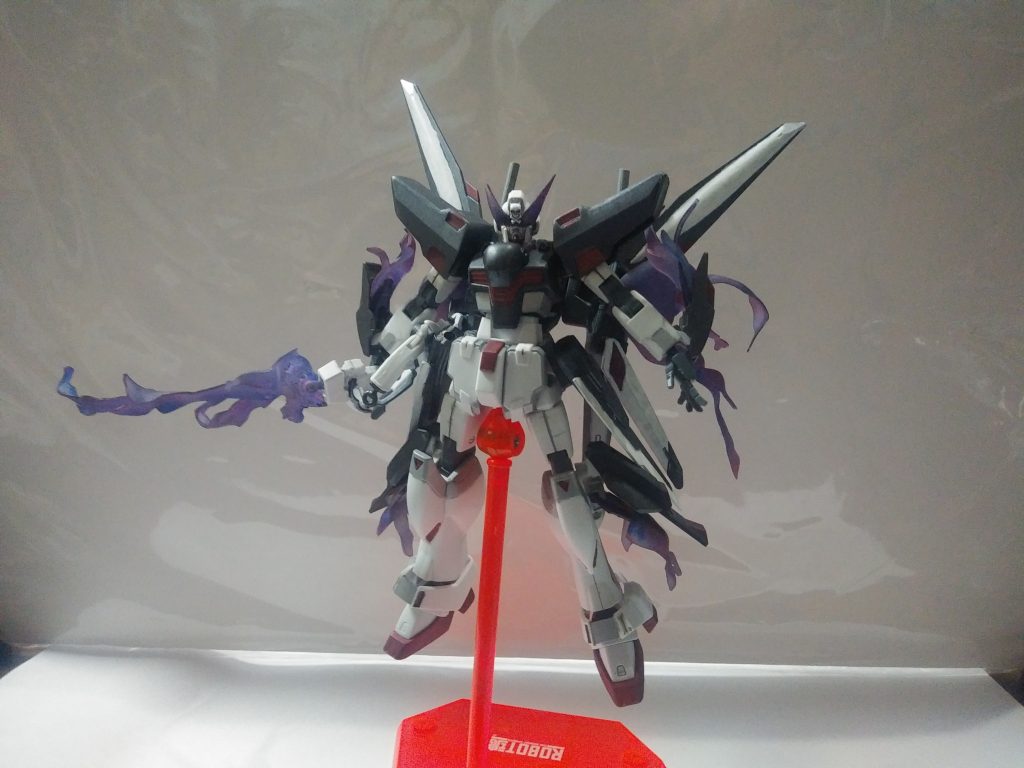 ファントムライト状態
ダイソーのクリアプラ板をオーブンで暖めて曲げ、クリアブルーを塗りその上からクリアレッドを塗りました。