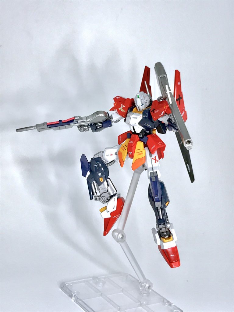 クレイバズーカはガンダム世界の武装の中で屈指のかっこ良さだと思います!