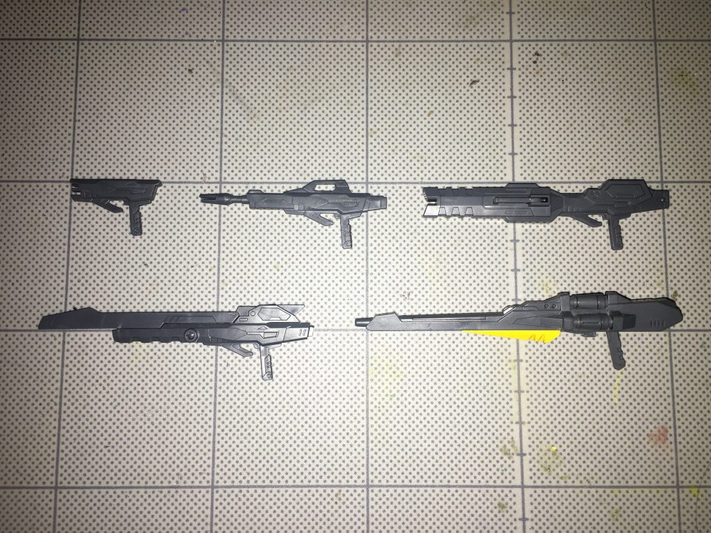 ビームライフル各種。射撃用武装。これらの装備は必要に応じて使い分けられる。