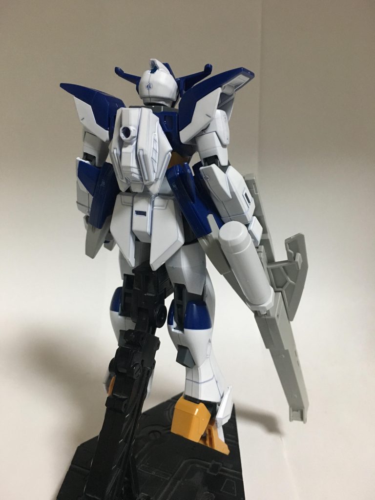 元となっているガンプラはインパルスガンダムアルク。背面の部品をボーナスパーツであるコアスプレンダーに交換することで、ハンタージャケットの搭載が可能となっている。