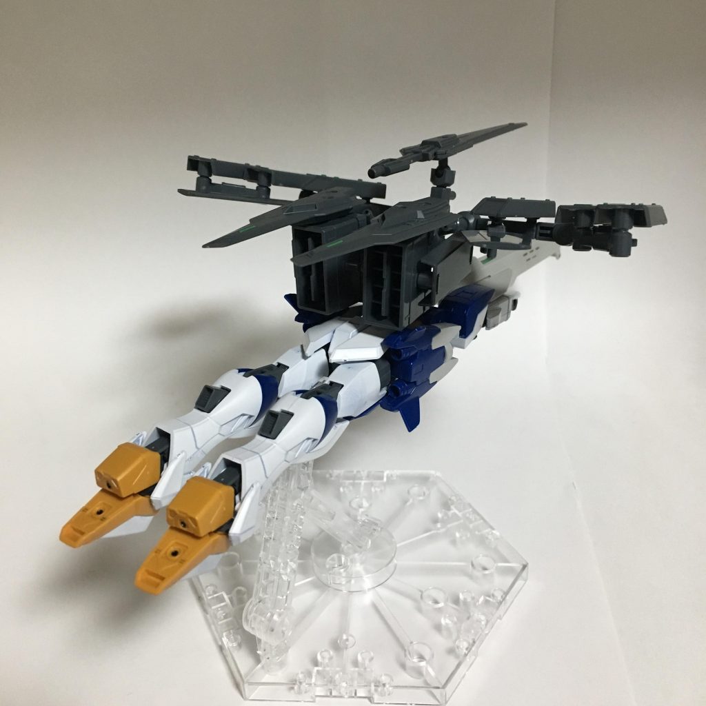 巡航形態、背面。