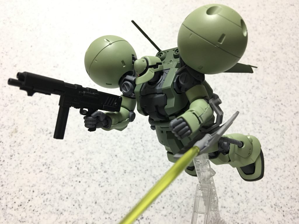 機体解説：MS-21Cドラッツェは当初、F2型ザクにガトル戦闘機のエンジンを組み込んだ高速型MSとして企画された。