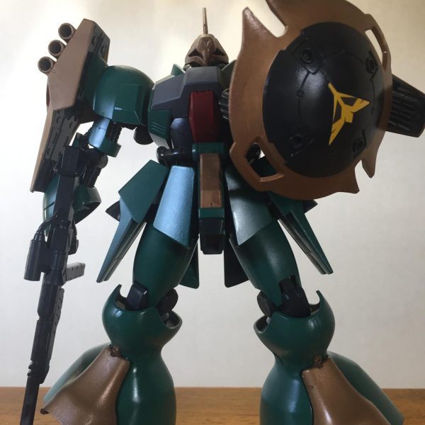 ヤクト・ドーガ　ギュネイ・ガス専用機