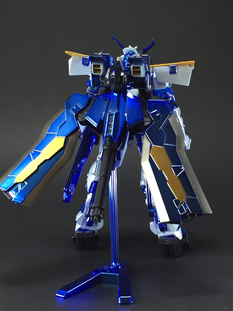 こちらはタクティカルアームズ(フライトフォーム)
青い部分はすべてメッキなので、色が違うところはメッキ表面の青だけ落としてクリアカラーで色づけしました。