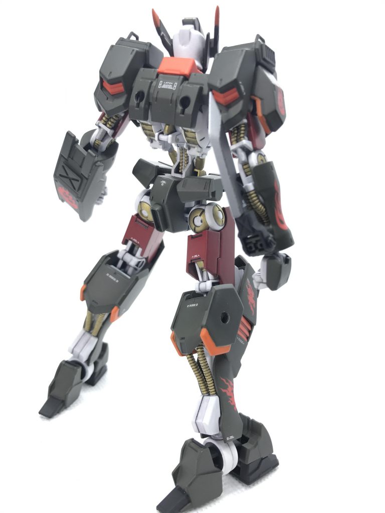 後②
今回のガンダムフレームは白にしてみました。